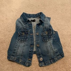 Jean vest.